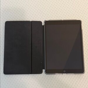 Silver iPad (9th Generation) with Apple Smart Keyboard